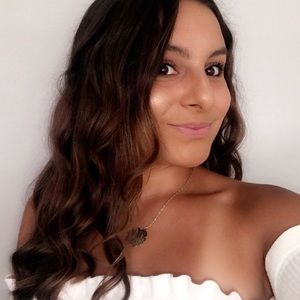 Meet your Posher, Dana